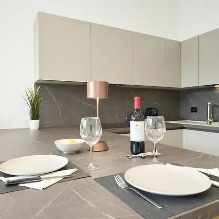Luxury Design Suite - 20 Minutes From Duomo-Navigli Milan Exterior photo
