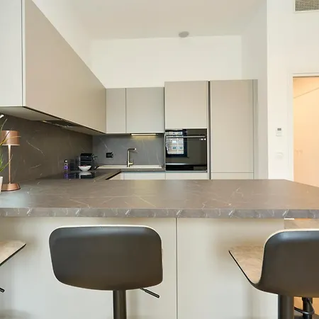 Luxury Design Suite - 20 Minutes From Duomo-Navigli Milan Exterior photo